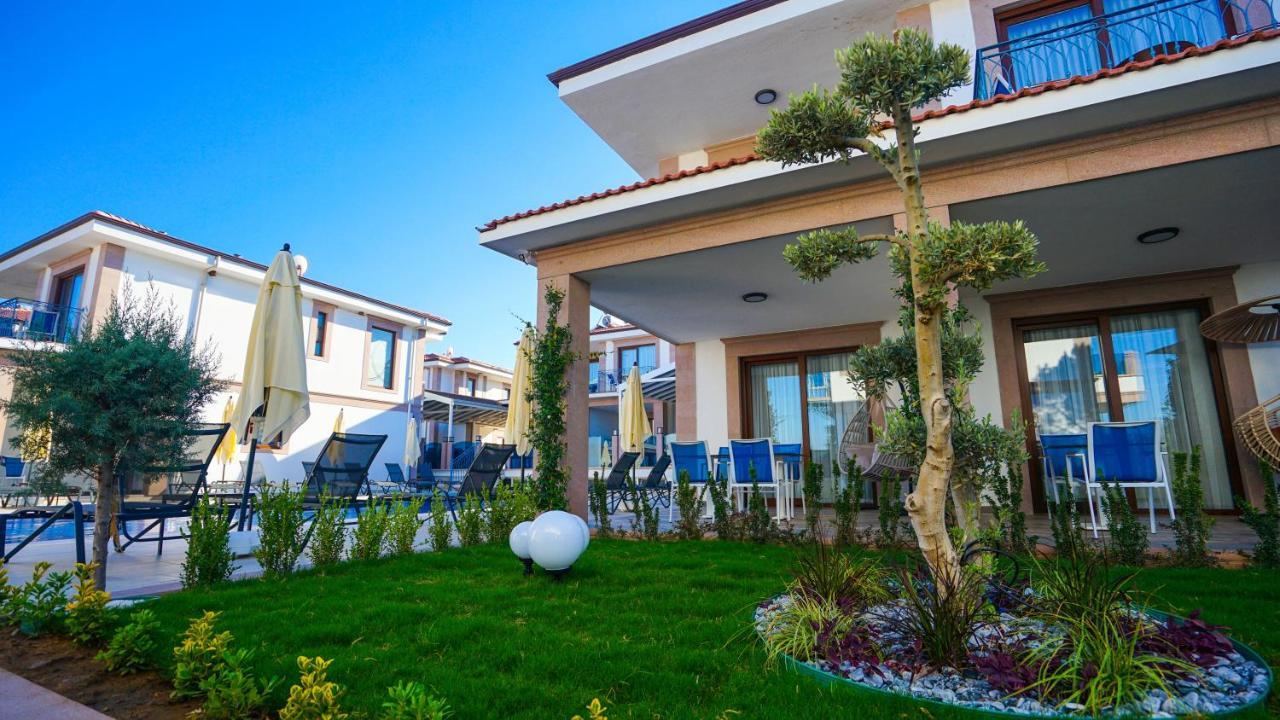 Rota Seaside Otel Cunda Esterno foto
