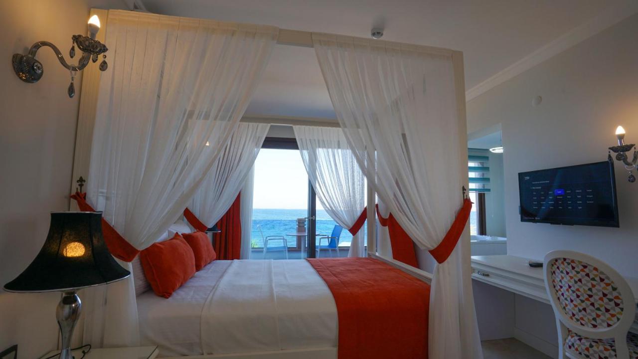 Rota Seaside Otel Cunda Esterno foto
