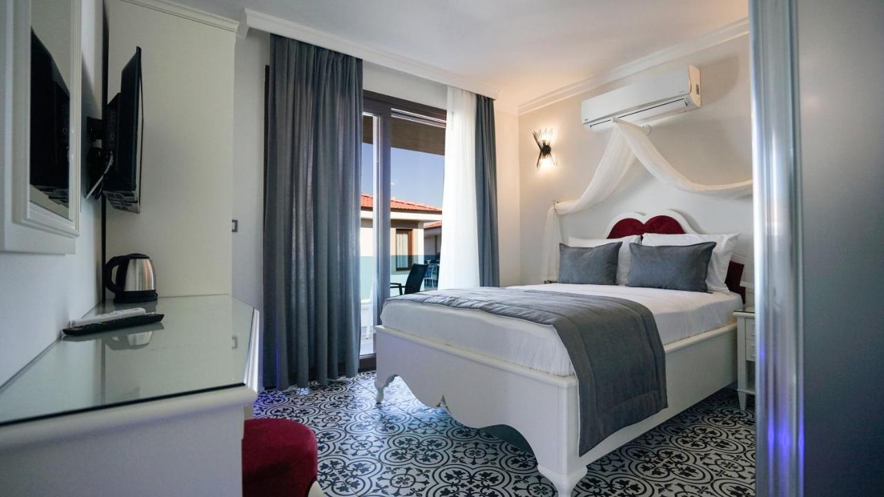 Rota Seaside Otel Cunda Esterno foto