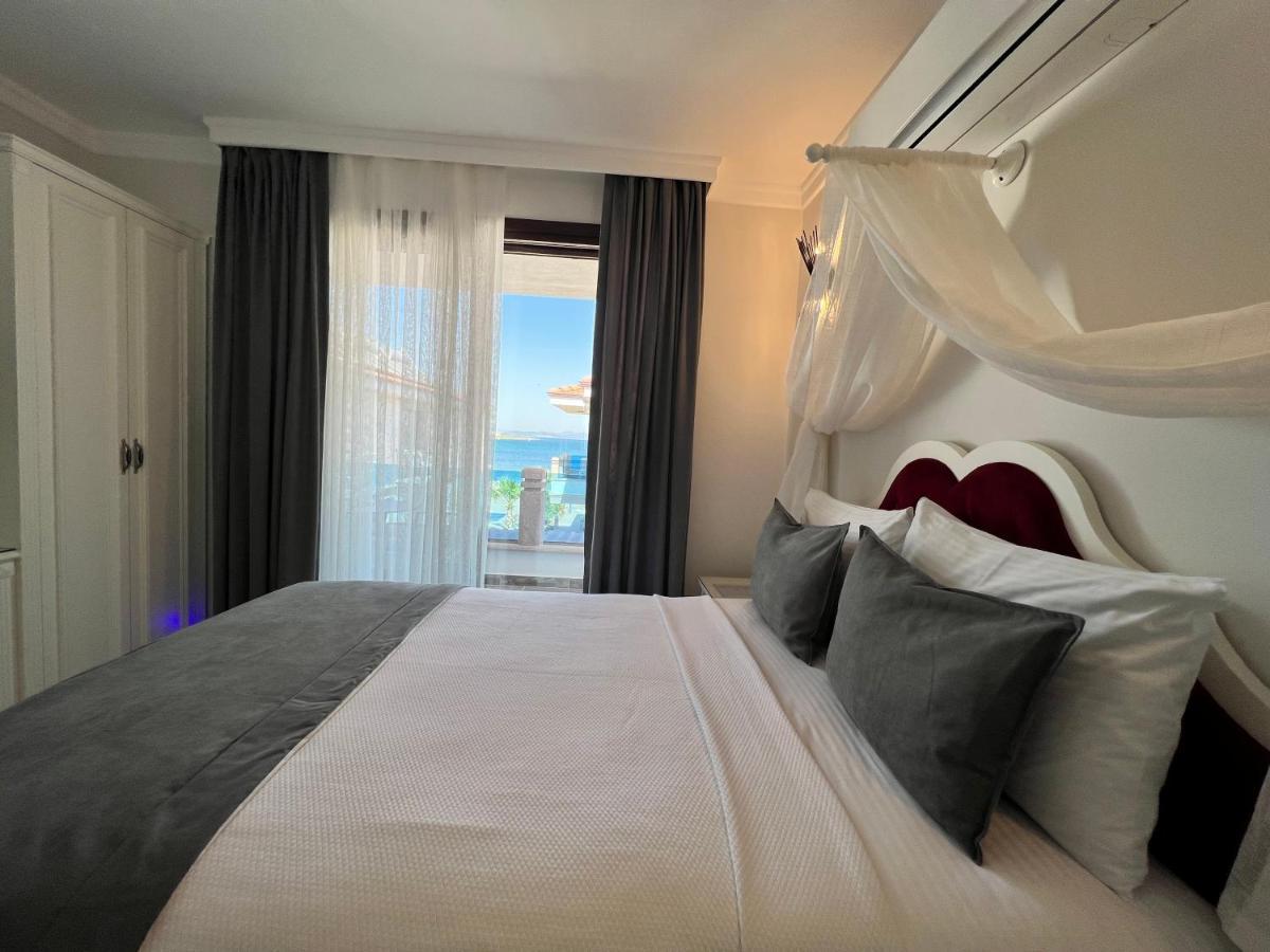 Rota Seaside Otel Cunda Esterno foto