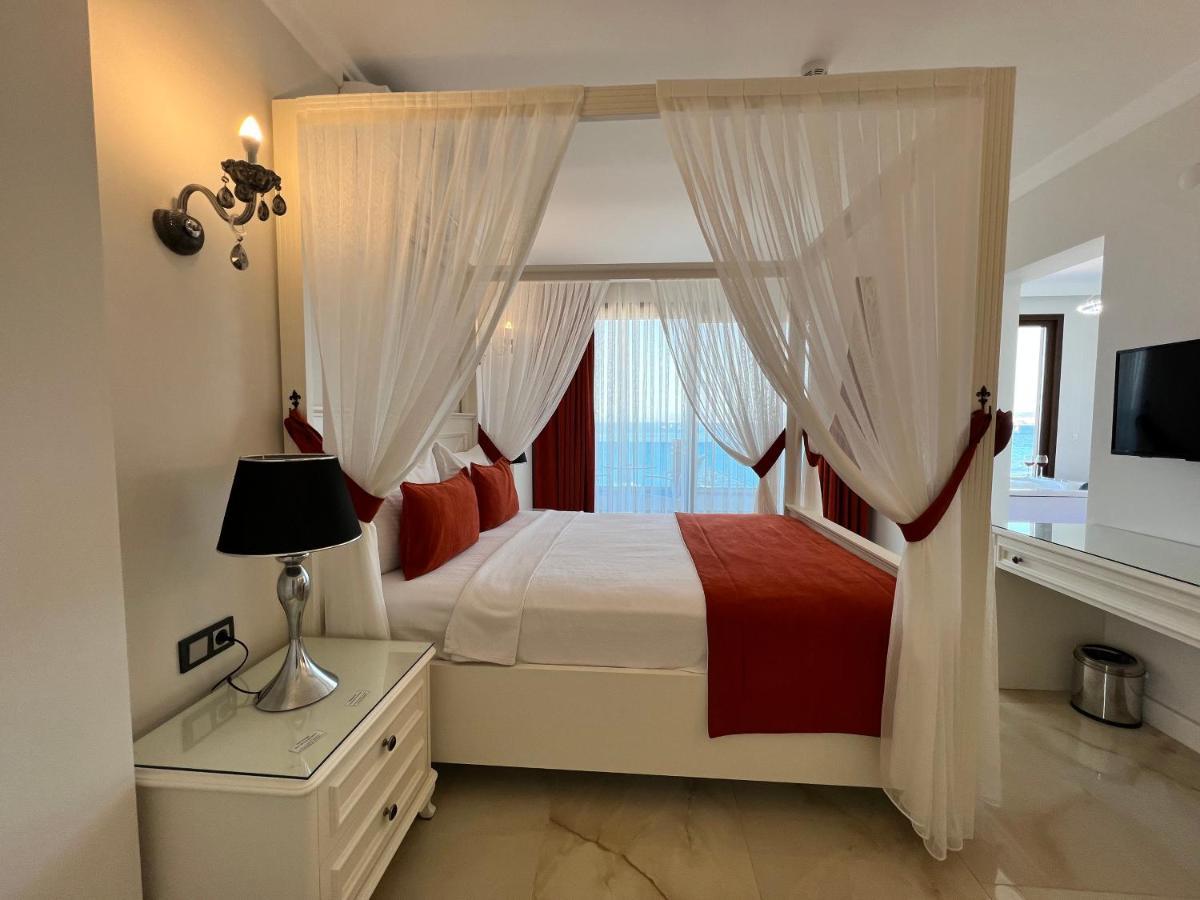 Rota Seaside Otel Cunda Esterno foto